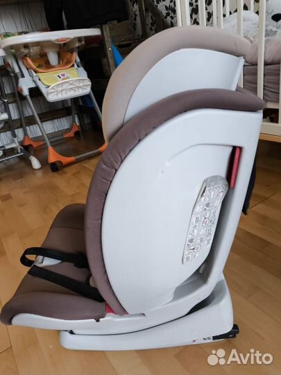 Автомобильное детское кресло от 9 до 36 кг