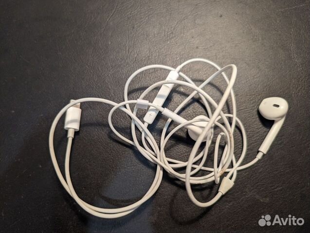 Оригинальная гарнитура Apple EarPods (Lightning)