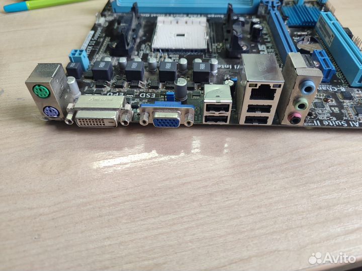 Материнская плата