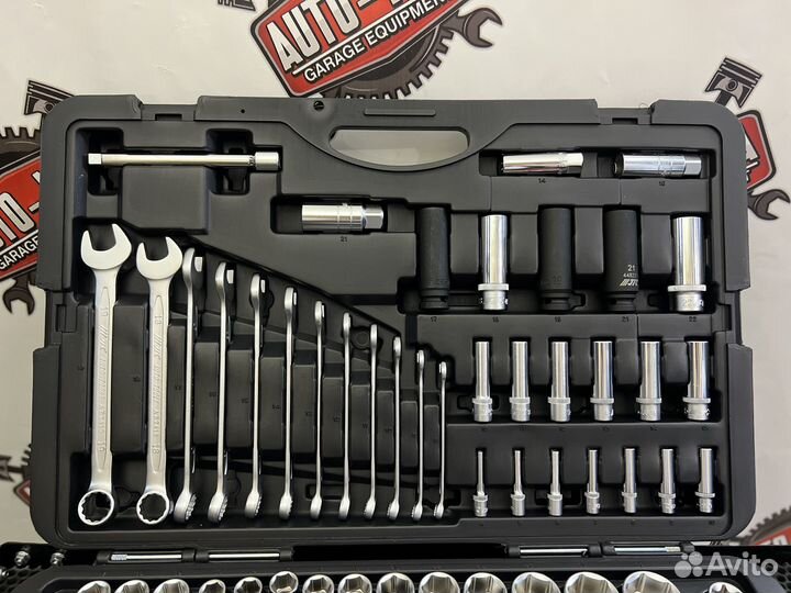 Набор инструментов 216 JTC