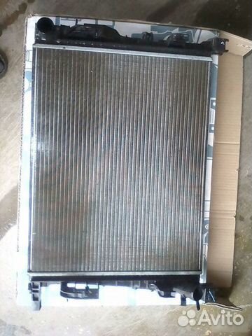 Радиатор охлаждения Renault Logan