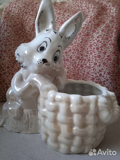 Фигурка фарфор заяц