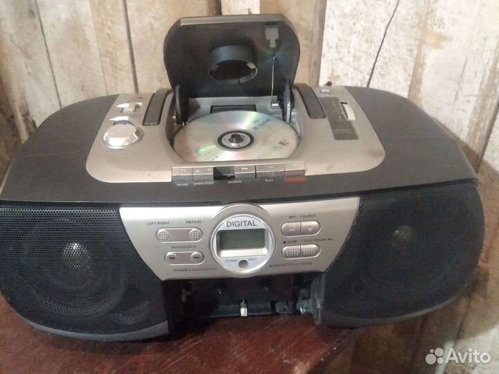 Музыкальный центр