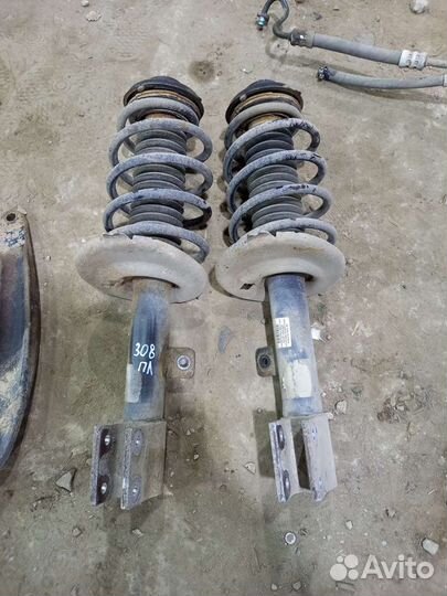 Амортизатор кулак рычаг peugeot 308, 408