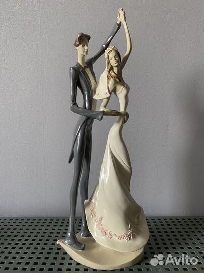 Бронь. Статуэтка танцующая пара/свадебная