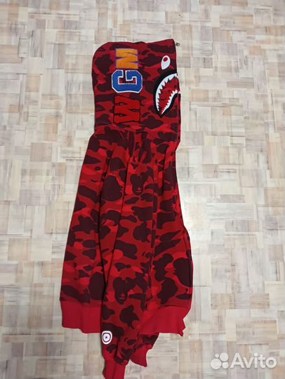 Зип - худи bape. Красный цвет