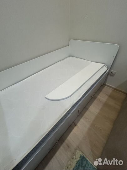 Детская кровать с выдвижными ящиками бу