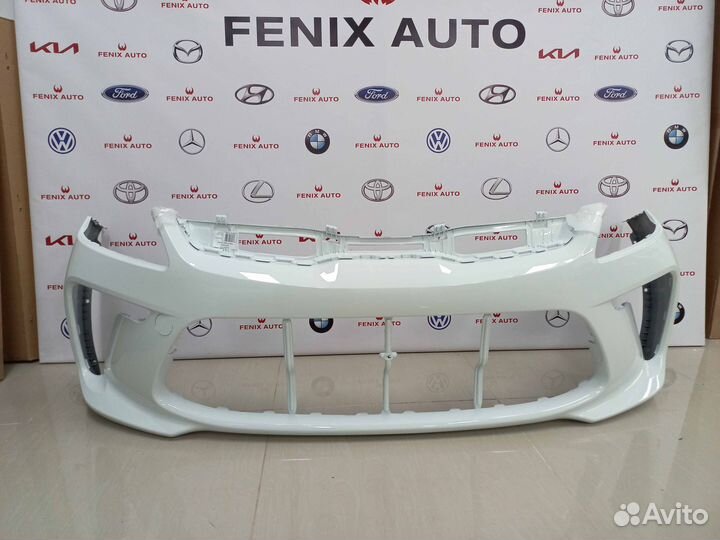 Бампер передний на Kia Rio 4 Белый