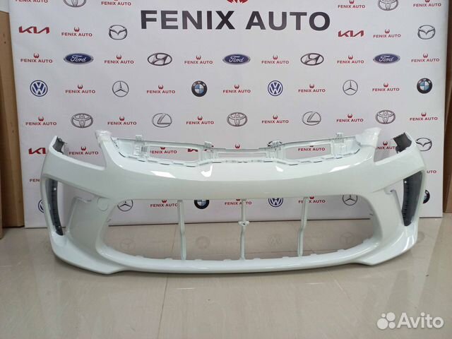 Бампер передний на Kia Rio 4 Белый