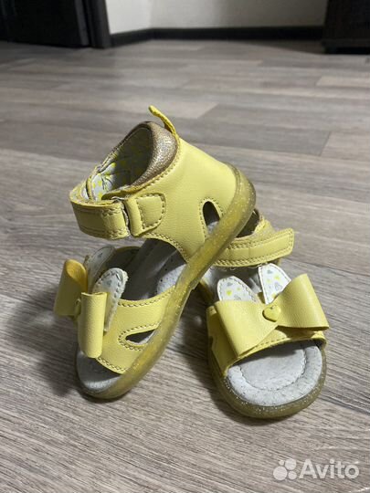 Босоножки для девочки