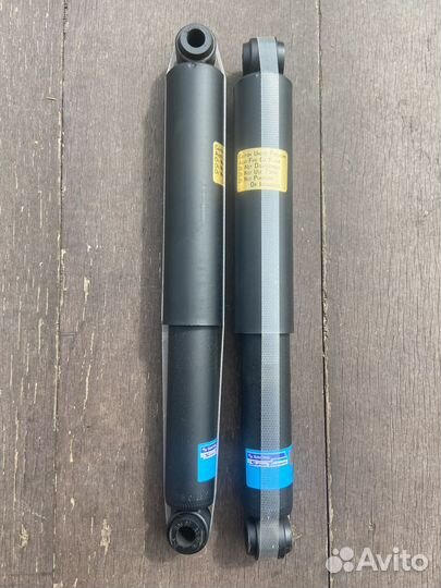 Амортизатор задний Nissan Patrol 89