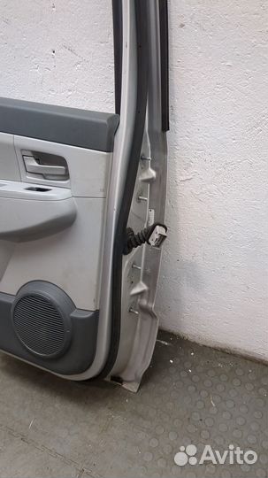 Дверь боковая левая задняя Jeep Liberty