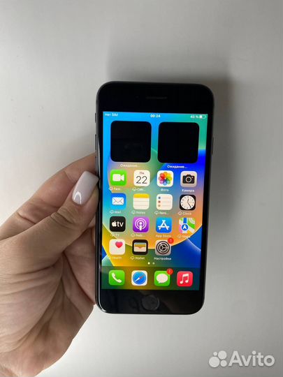 iPhone 8, 64 ГБ