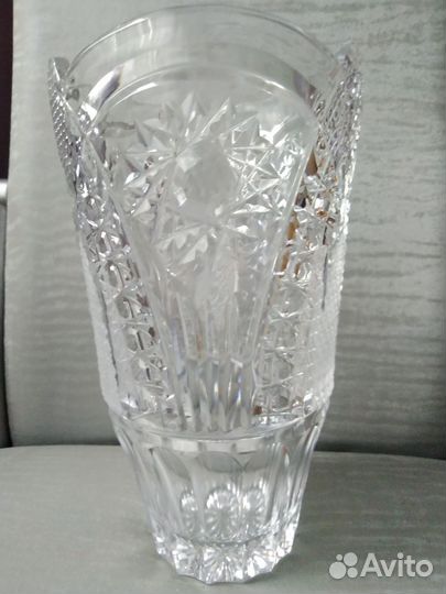 Хрустальная ваза
