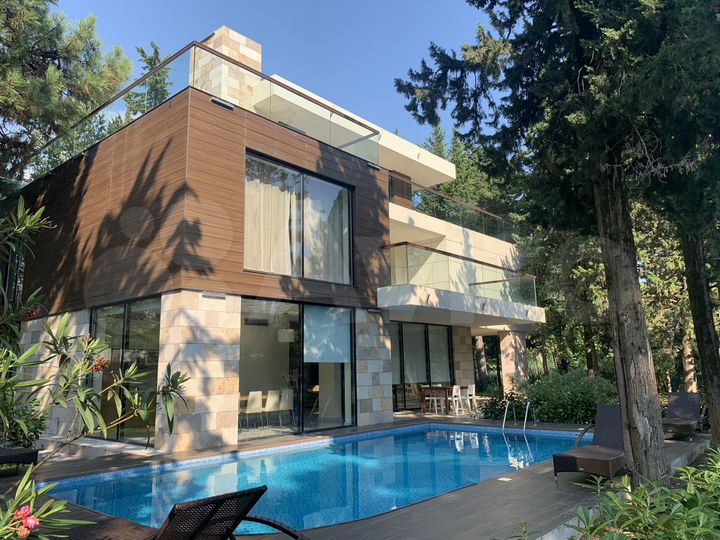 Бутик-Отель на первой линии Сириуса