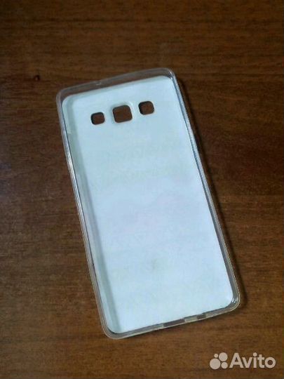 Чехол на телефон