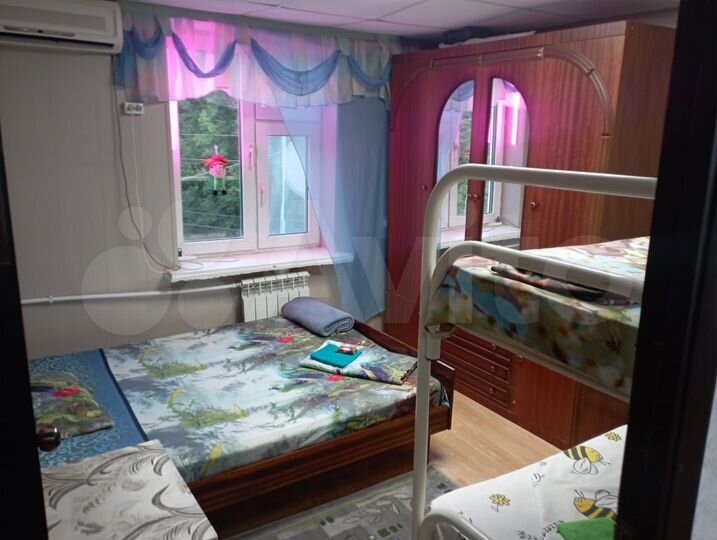 Комната 40 м², 2/2 эт.