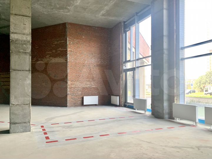 Торговое с витринами в центре от 795 м2 до 1110 м2