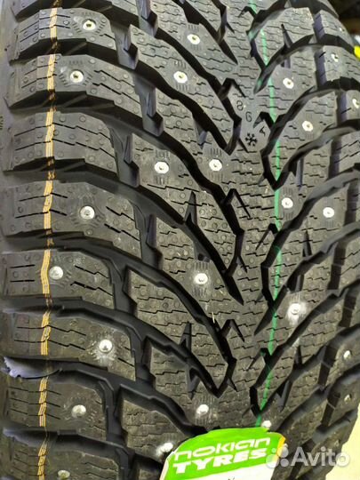 Nokian Tyres Hakkapeliitta 9 SUV 225/60 R17