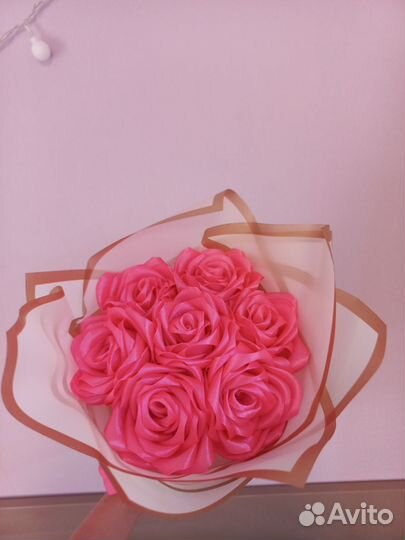 Атласные розы