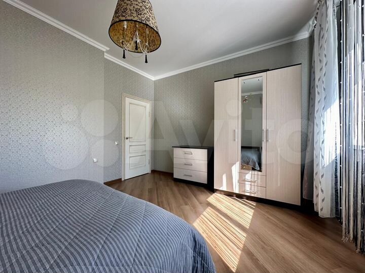 2-к. квартира, 70 м², 3/17 эт.