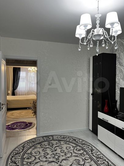 2-к. квартира, 74 м², 7/10 эт.
