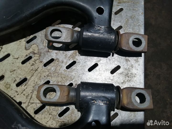 Рычаг передний Toyota Rav4 XA50