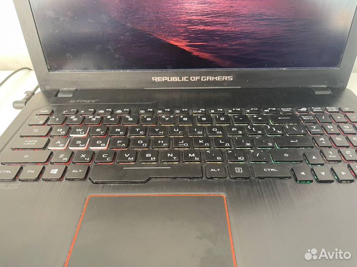Игровой ноутбук Asus Rog Strix