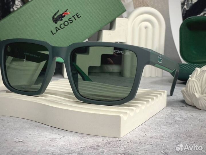 Очки Lacoste зеленые