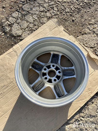 Диск литой r16 5/114.3