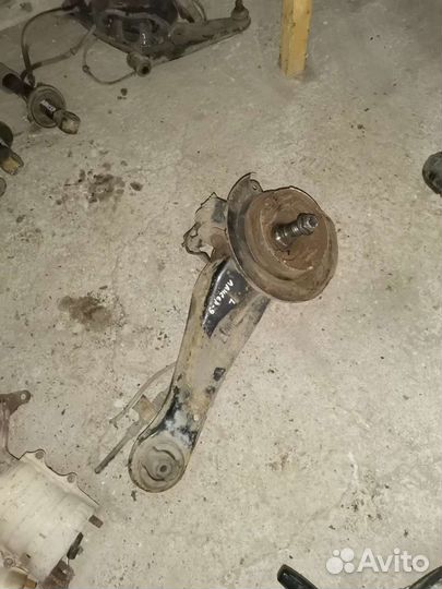 Задний продольный рычаг мицубиси лансер 9