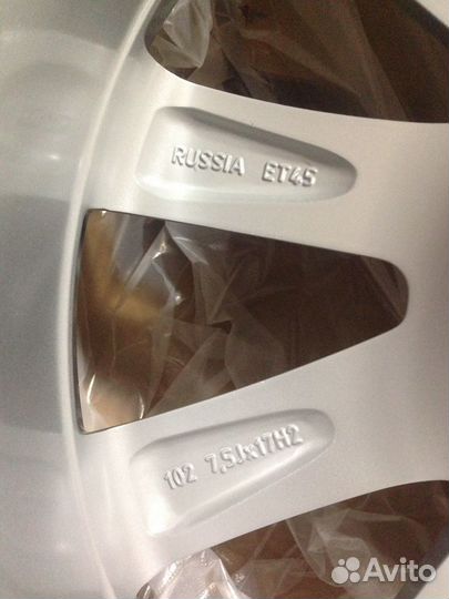 Новые оригинальные диски Toyota Camry V70, R17