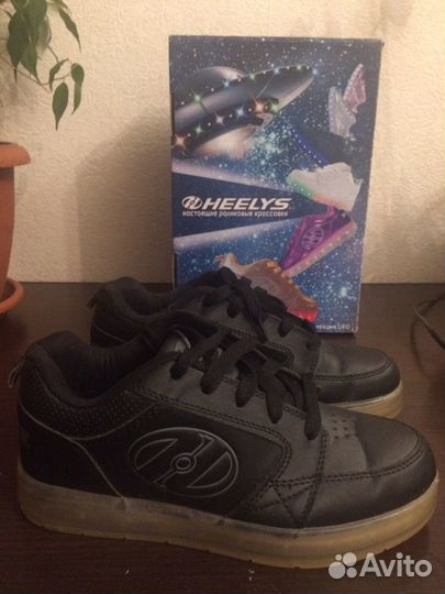 Роликовые кроссовки Heelys