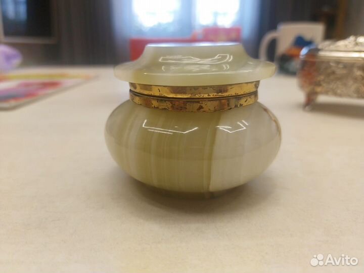 Шкатулка из оникса