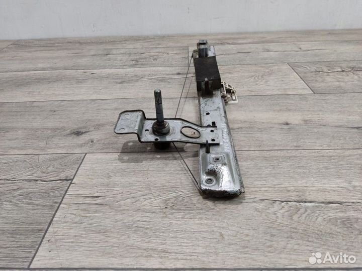 Стеклоподъемник механический задний левый Megane 2