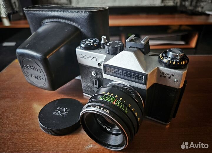 Зеркальные фотоаппараты Зенит, Зоркий