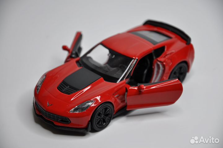 Модель автомобиля Chevrolet Corvette Z06 металл