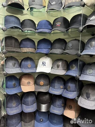 Кепки джинсовые