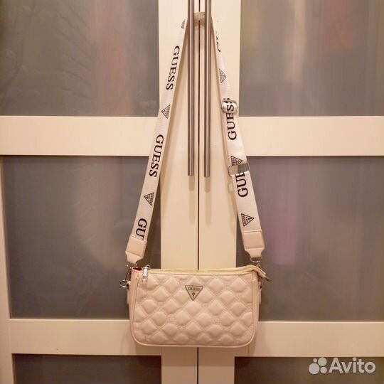 Сумка кроссбоди guess