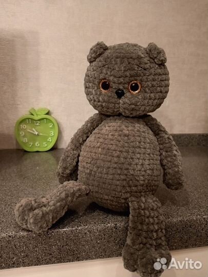 Вязаный кот Басик ручной работы