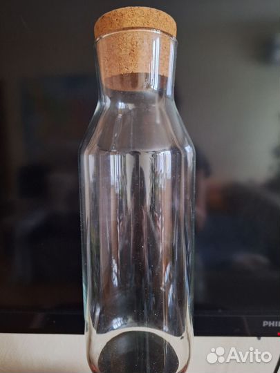 Бутылка с бугельной пробкой