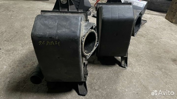 Корпус воздушного фильтра Audi 2.8 aah