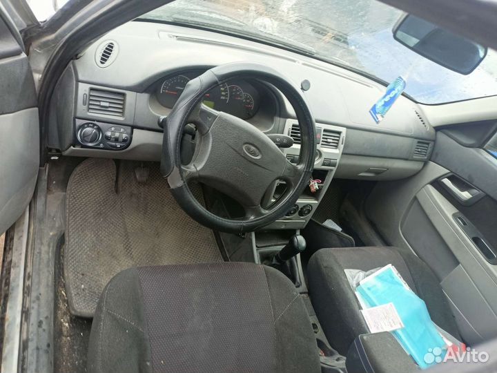 LADA priora разбираю на запчасти