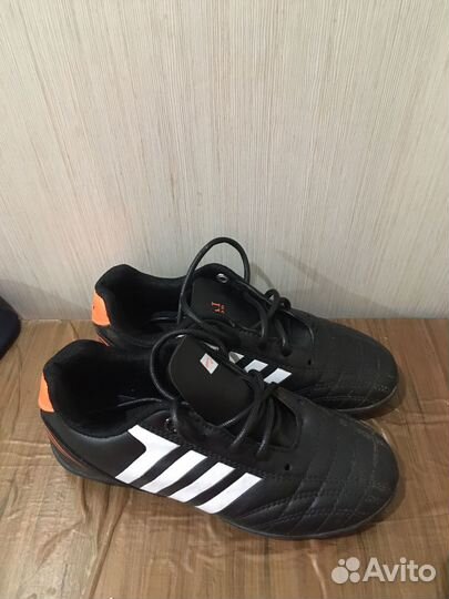 Футбольные бутсы