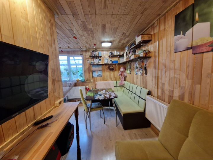 Дом 81 м² на участке 4 сот.