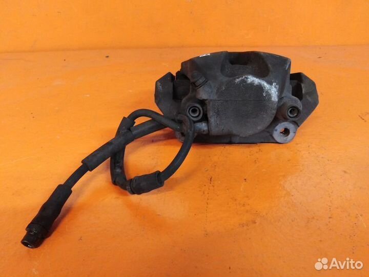 Суппорт тормозной передний правый Bmw X5 E70 3.0