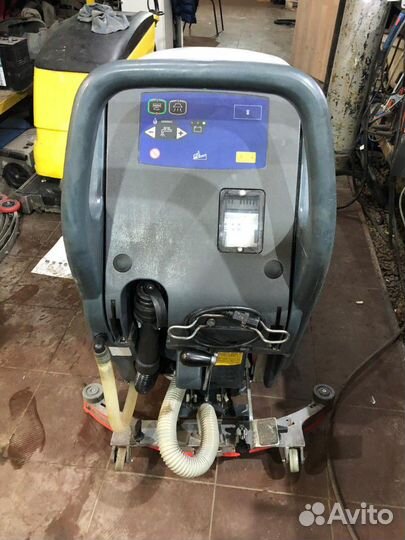 Поломоечная машина Nilfisk BA 531 40л