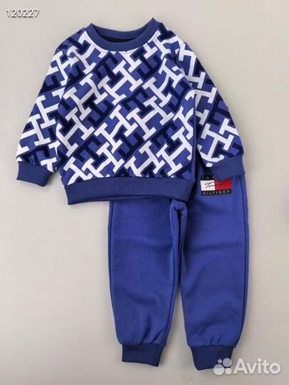 Костюм на флисе детский на 2 и 4 года