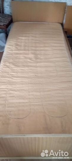 Кровать односпальная с матрасом бу