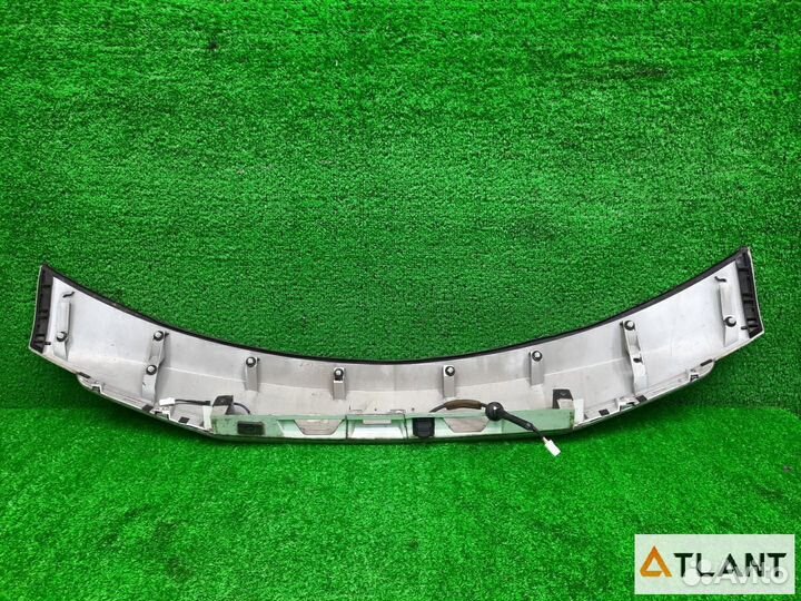 Обшивка двери багажника mazda atenza